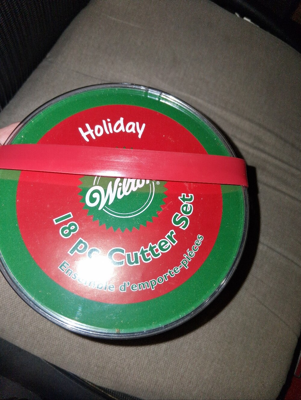 Wilton Holiday 18-Piece Cutter Set, Plus Various Cutters And 2 Giant Cutters